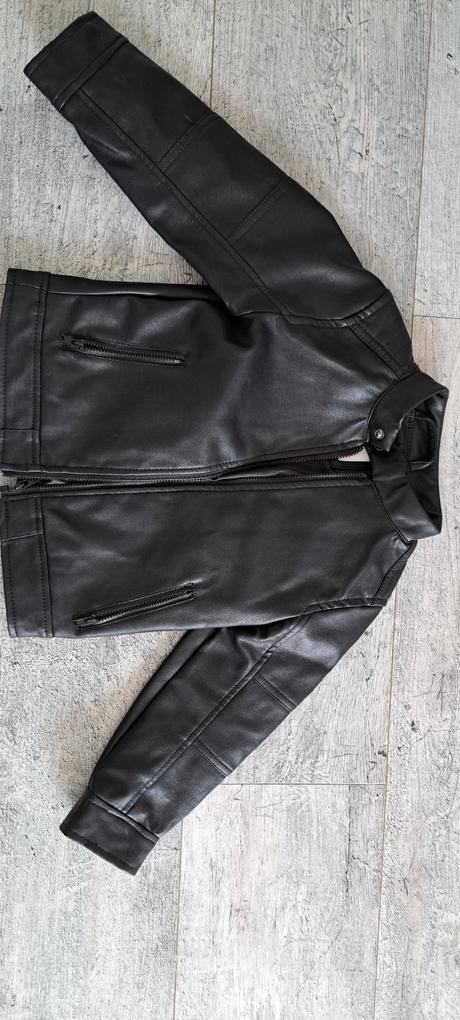 Koženka, sinsay,104