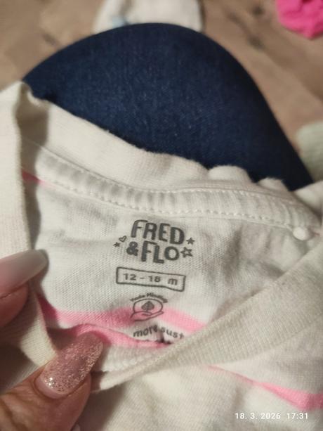 Balík oblečenia, 68–80