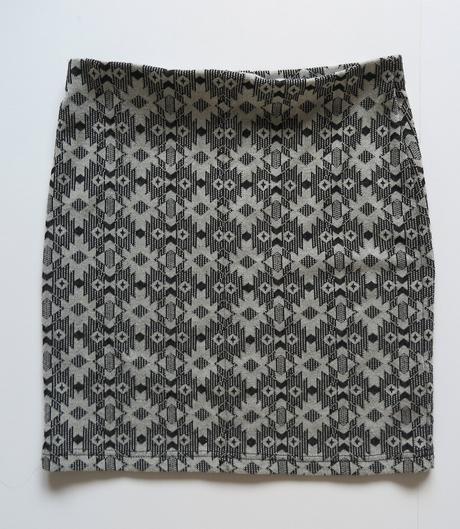 Štýlová puzdrová sukňa s geometrickým vzorom, new look,s