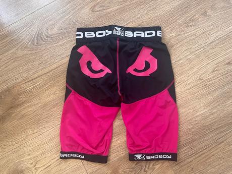 Kratke elastaky bad boy, l