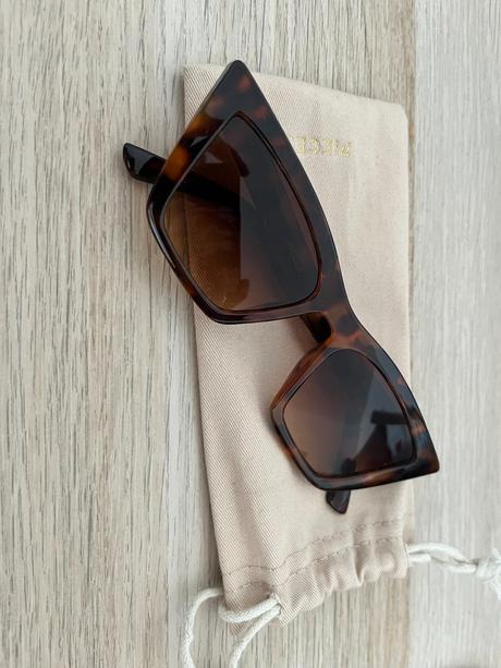 Okuliare pieces, pieces