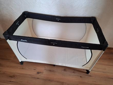 Cestovná postieľka,