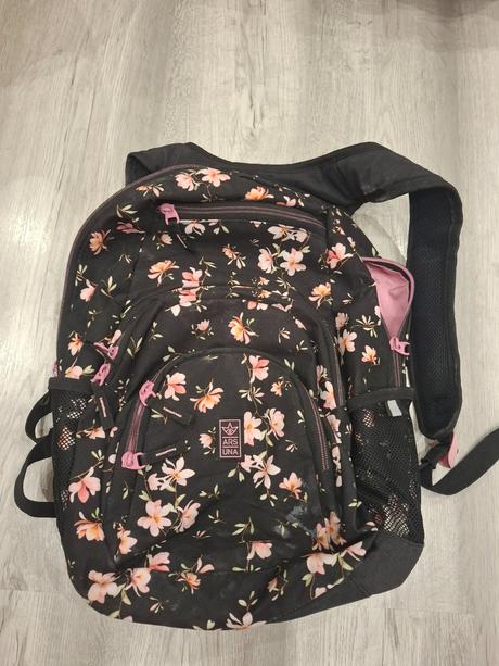 Batoh školský zn.ars una, 