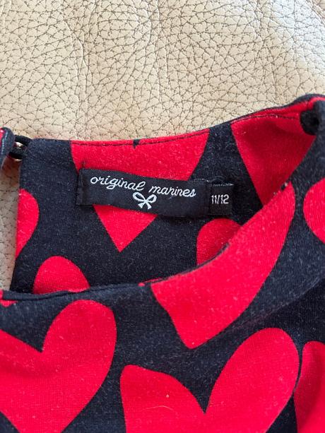 Srdiečkové šaty, 146