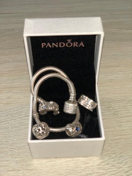 Naramok pandora, pandora