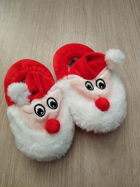 Mikulasske papuce, 24