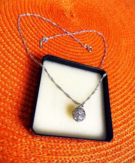 Vintage retiazka s príveskom, 