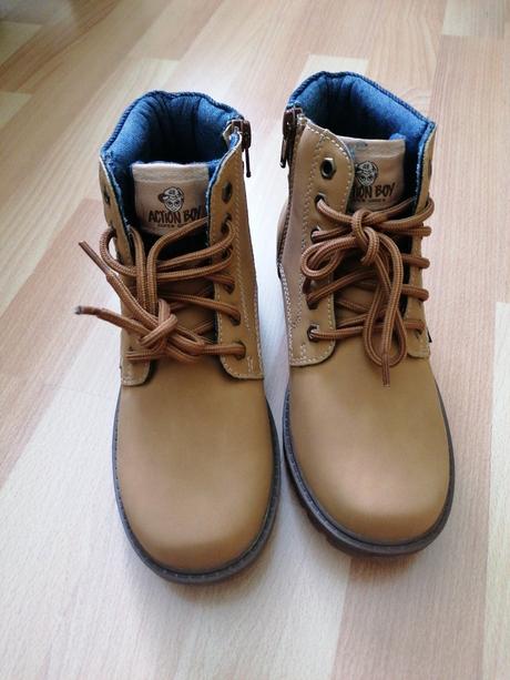 Nenosené topanky, 31