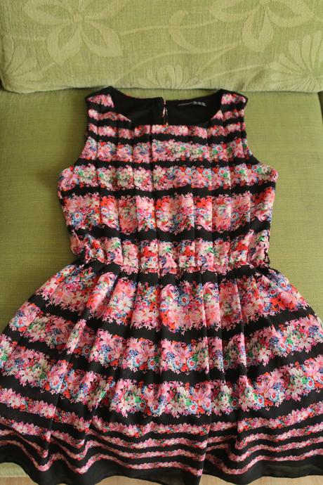 Veselé šatičky, atmosphere,38