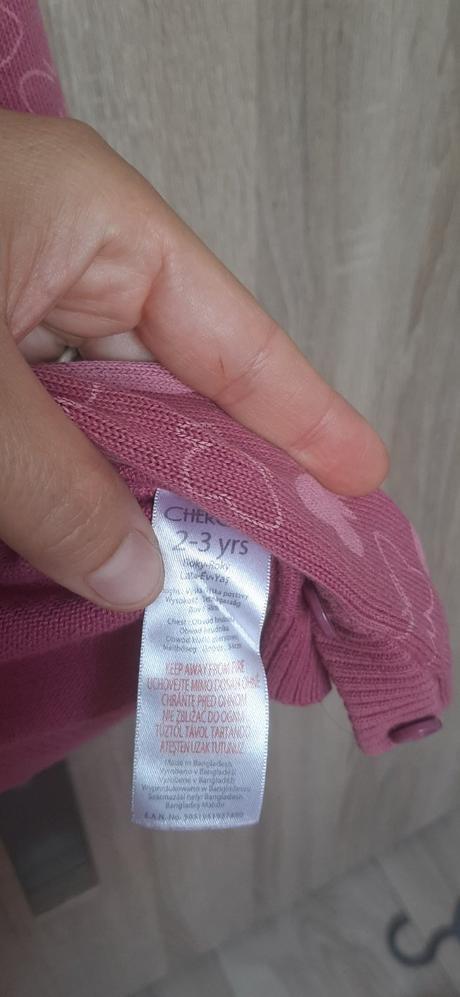 Rozkosny svetrik s motylikmi, cherokee,98