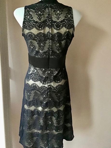 Krajkove krasne šaty, m