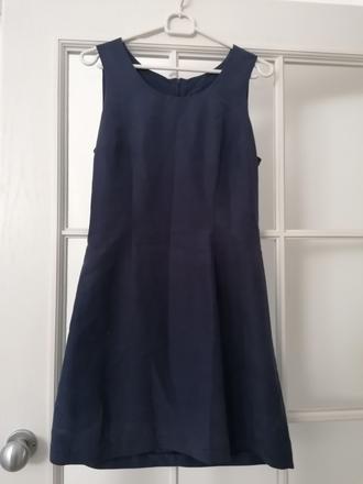 Modré šaty áčkoveho strihu, 36