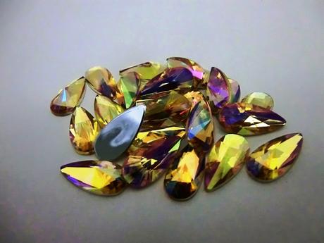 Ozdobné kamienky 9x18 mm - rôzne farby, 