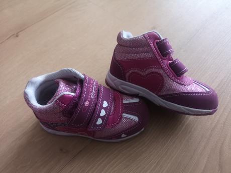 Prechodne topanocky, 21