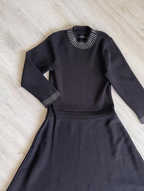 Upletove elegantne saty, reserved,s