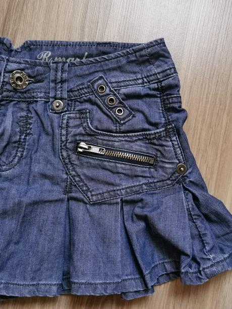 Rifľová sukňa, 26