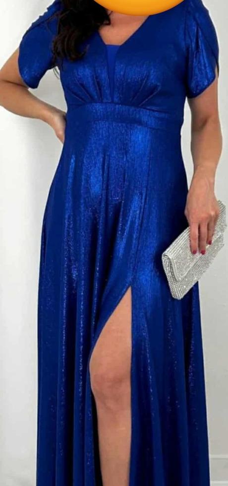 Spolocenske saty, 44