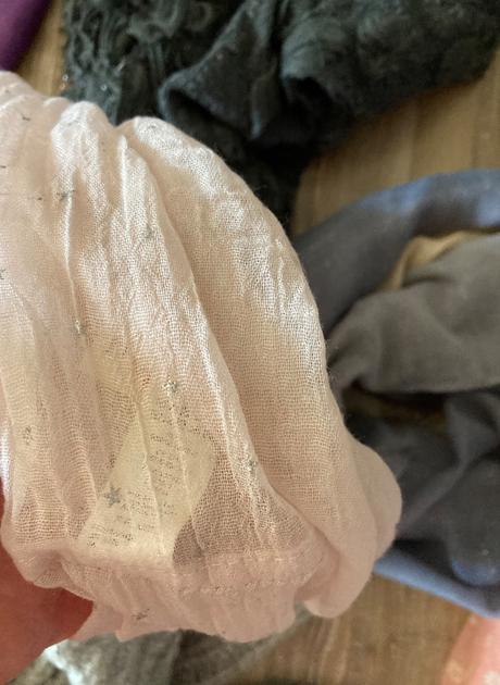 Balíček šál,nákrčník,šatky cena spolu za 11 ks, 