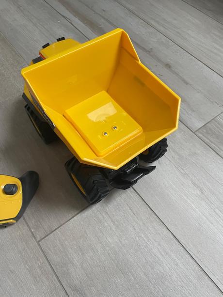 Volvo na diaľkové ovládanie, 