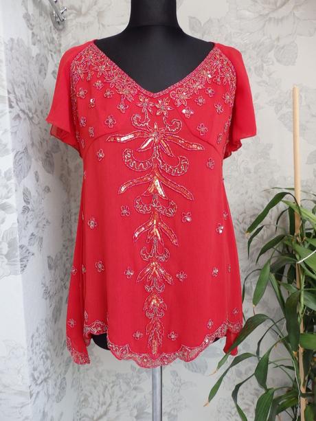 Velmi pekna bluzka na slavnost, 38