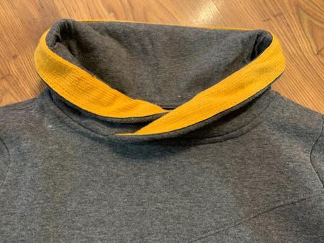 Teplá mikina, chapter young,146