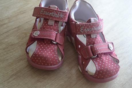 Sandálky, bären-schuhe,23