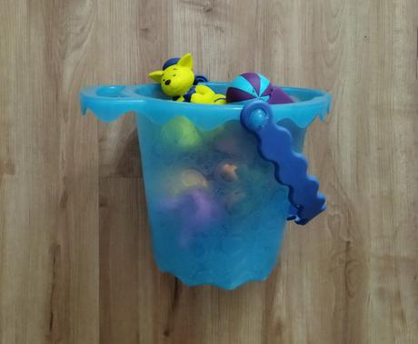 B-toys "striekajúce zvieratká vo vedierku", 