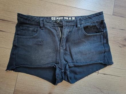 Šortky, 38