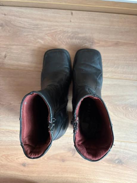 Kožené čižmy, items,38