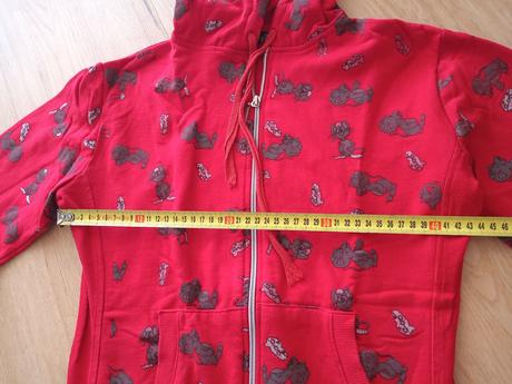 Mikina s kapucňou, 42