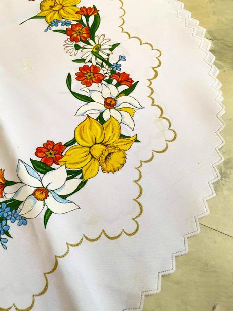 Teflónový veľkonočný obrus,