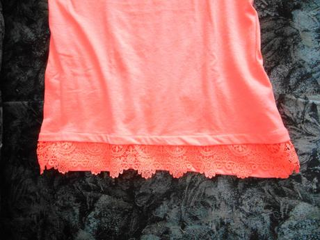 Neónové tielko s krajkou na 8-10 rokov, 134