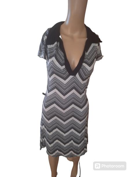 Dámske pásikavé šaty, m