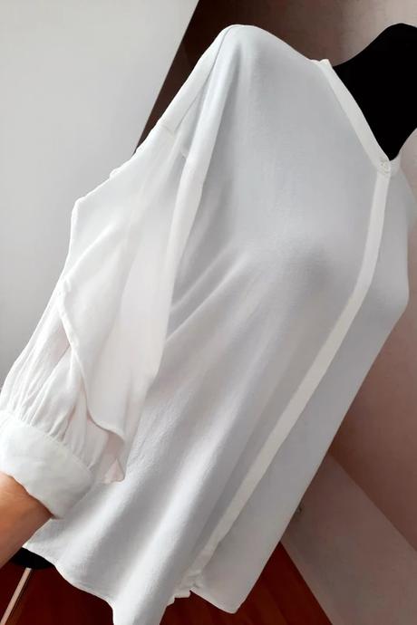 Ležérna biela halenka, l