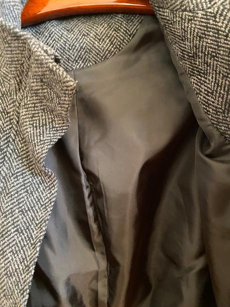 Jarná bundička, 40