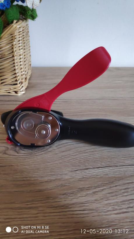 Tupperware otvarac na konzervy,