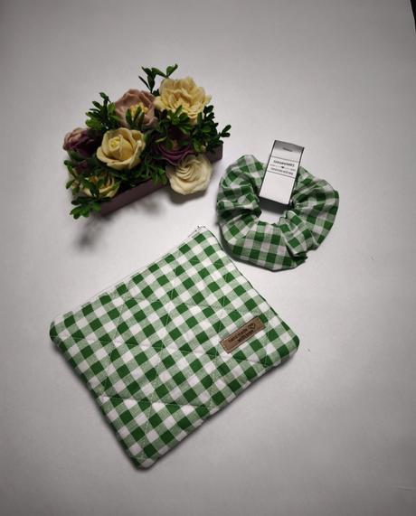 Kozmeticka taštička + gumička, 