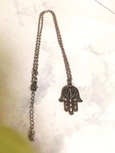 Náhrdelník proti urieknutiu/fatimina ruka,