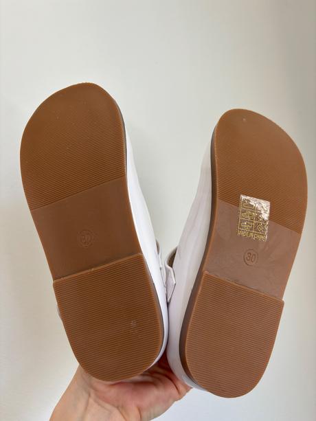 Slavnostne baleriny, 30