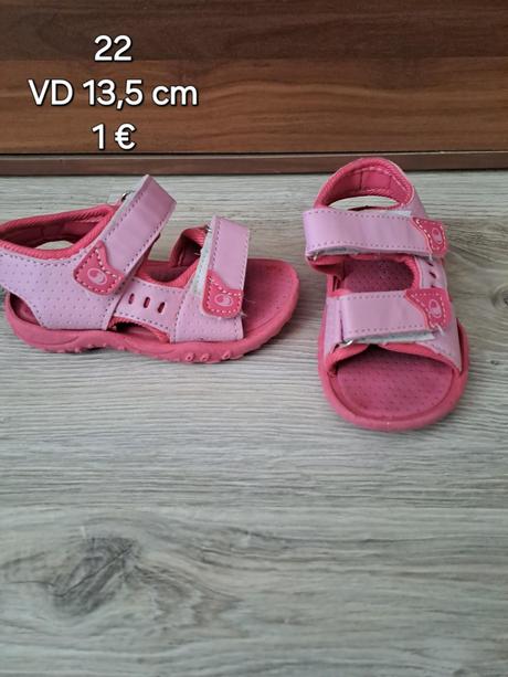 Sandálky, 22