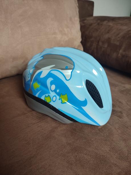 Cyklisticka prilba puky, s