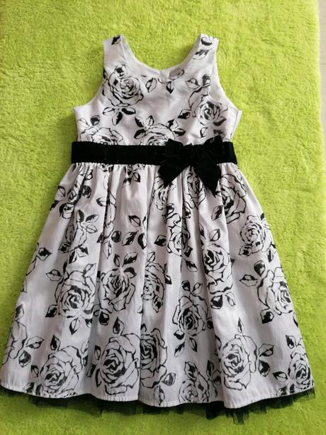 Dievčenské šiatky, tu,110