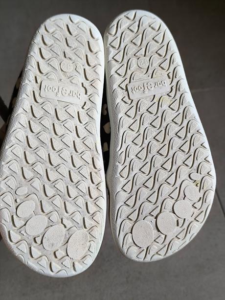 El barefoot tenisky č.32, 32
