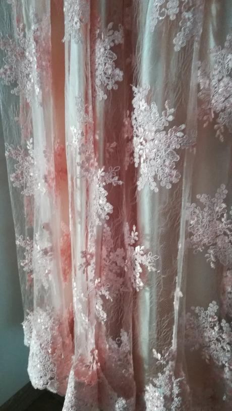 Spoločenské šaty, l