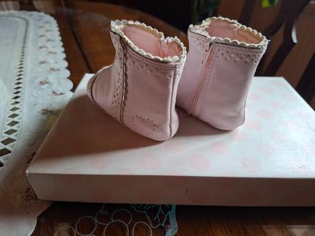 Dievčenské čižmičky, <17