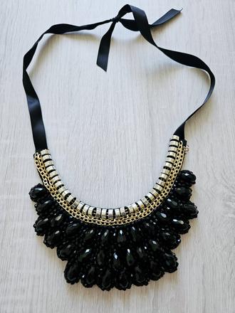 Pekný náhrdelník, 