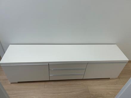 Komoda pod televizor ikea,