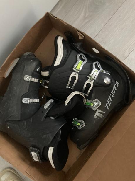 Lyžiarky, tecnica,29