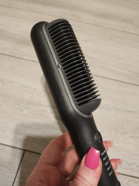 Žehliaca kefa na vyrovnanie vlasov, 