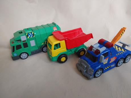 3x velke auto ..cena spolu,